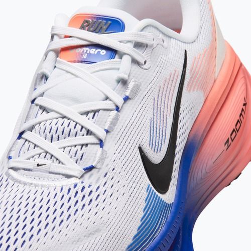 Scarpe da corsa uomo Nike Vomero 18 white/racer blue/atomic pink/black