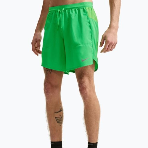 Pantaloncini da corsa da uomo Nike Stride Dri-Fit Brief-Lined 7" green spark