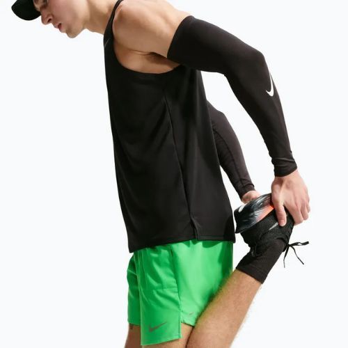 Pantaloncini da corsa da uomo Nike Stride Dri-Fit Brief-Lined 7" green spark