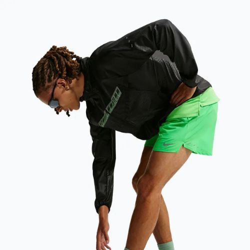 Pantaloncini uomo Nike Stride Dri-Fit Brief-Lined 5" green spark