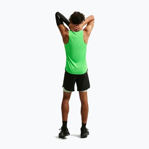 Maglia da corsa da uomo Nike Stride green spark