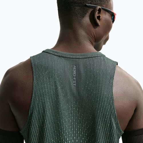 Maglia da corsa da uomo Nike Stride black/light green spark