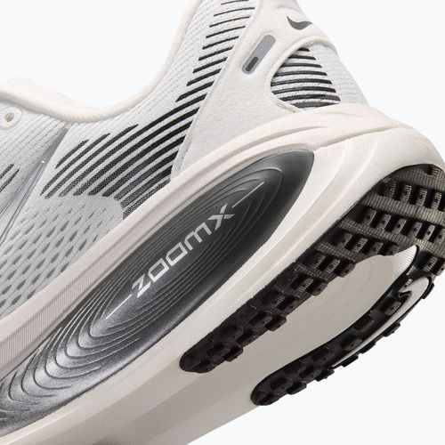 Scarpe da corsa donna Nike Vomero 18 summit white/sail/metallic silver
