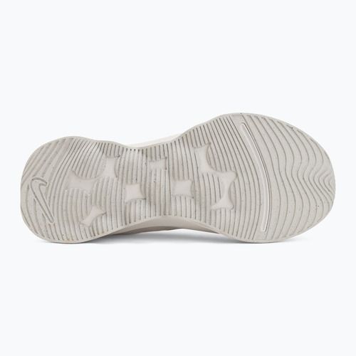Scarpe da donna Nike Motiva 2 summit white/phantom/metallic silver