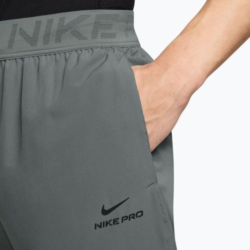 Pantaloni da uomo Nike Pro Training smoke grey/black