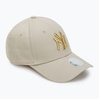 Cappello da baseball New Era Metallic Logo 9Forty New York Yankees donna beige chiaro