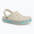Crocs Bayaband Chevron Band Clog Ciabatte stucco/multi