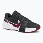 Scarpe da tennis da uomo Nike GP Challenge Pro grigio fumo scuro/nero/ polvere di fotoni/sangria