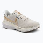 Scarpe running donna Nike Vomero 17 phantom/light bone/sail/metallic gold