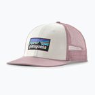 Cappellino con visiera Patagonia P-6 Logo Trucker white w/quiet violet
