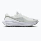 Scarpe da running da uomo Nike Revolution 8 summit white/white/metallic silver