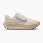 Scarpe da corsa uomo Nike Vomero Plus sail/coconut milk/metallic silver