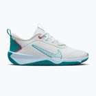 Scarpe per bambini Nike Omni Multi-Court off white/energy/glacier blue