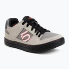 Scarpe da ciclismo da uomo con suola piatta adidas FIVE TEN Freerider grey three/ftwr white/wonder alumina