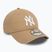 Cappello da baseball New Era League Essential 9Twenty New York Yankees beige chiaro