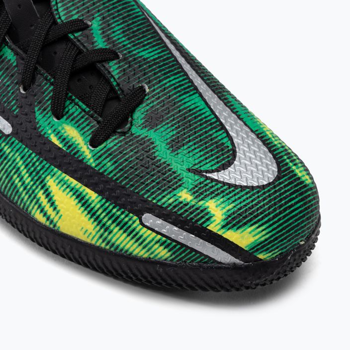 Nike Phantom GT2 Academy SW IC Jr scarpe da calcio nero / platino metallico / verde sciopero 7
