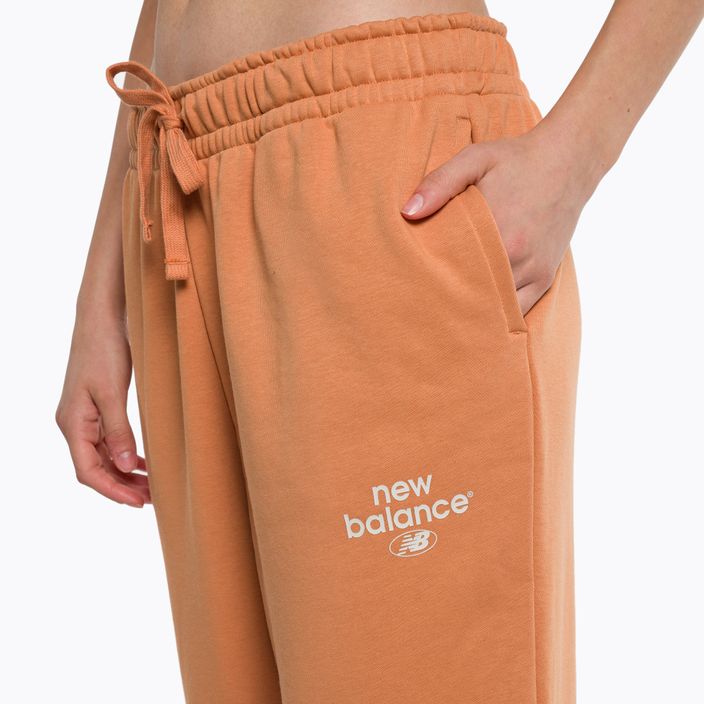 Pantaloni New Balance Essentials Reimagined Archive da donna color seppia 4
