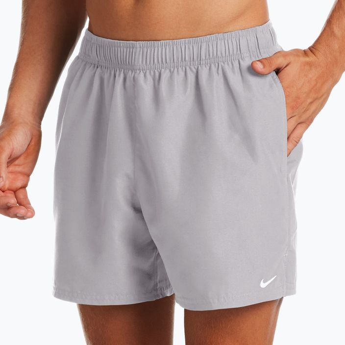 Pantaloncini da bagno Nike Essential 5" Volley Uomo lt smoke grey 4