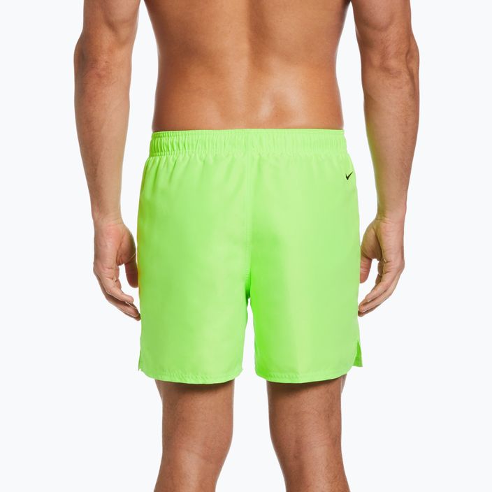 Pantaloncini da bagno Nike Swoosh Break 5" Volley da uomo, colore verde fantasma 2