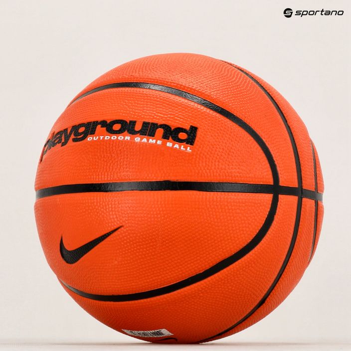 Nike Everyday Playground 8P sgonfiato ambra / nero basket dimensioni 5 5