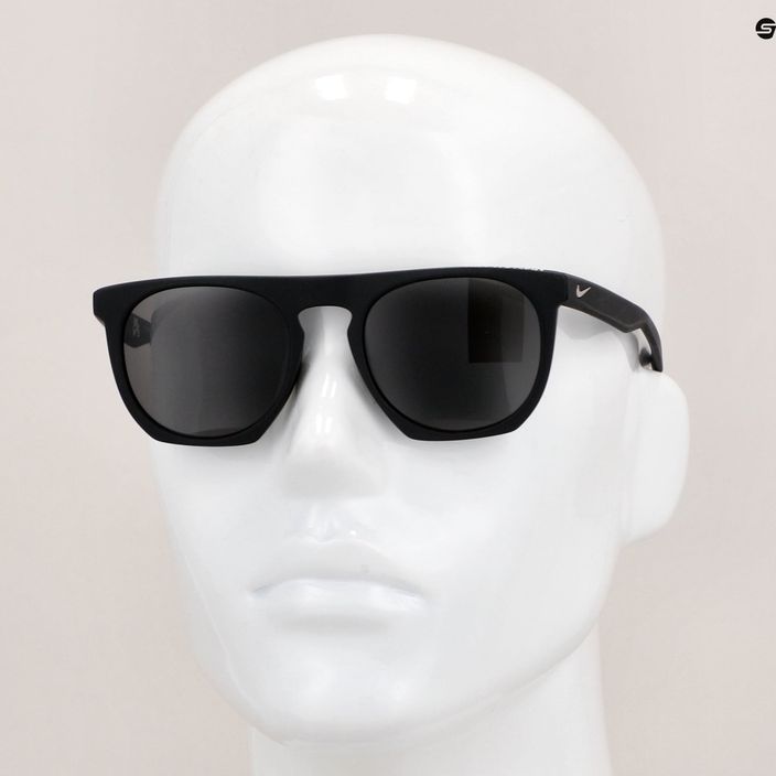 Occhiali da sole con lenti polarizzate Nike Flatspot P nero opaco/grigio argento 8