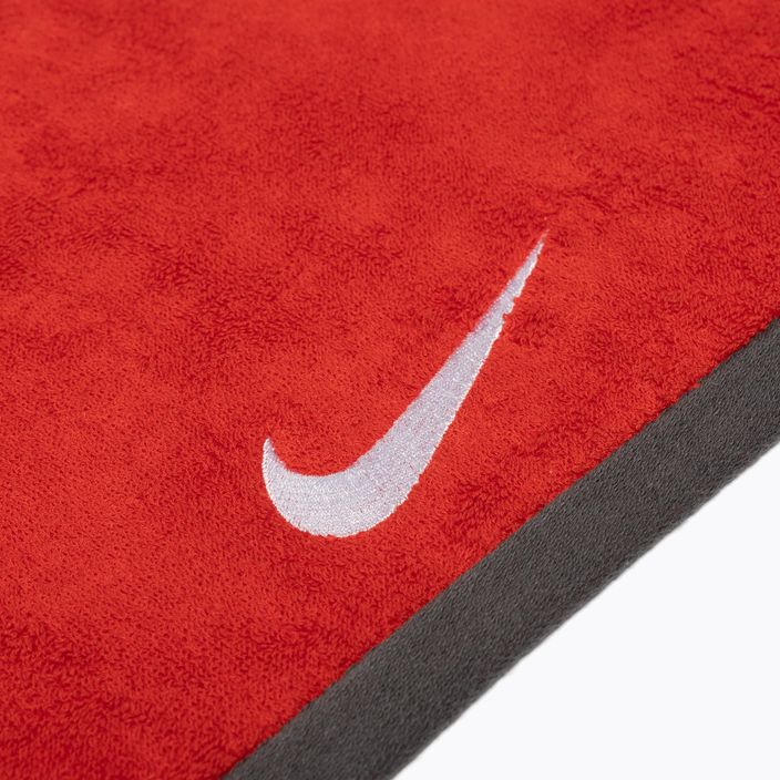 Asciugamano Nike Fundamental Large sport rosso/bianco 3