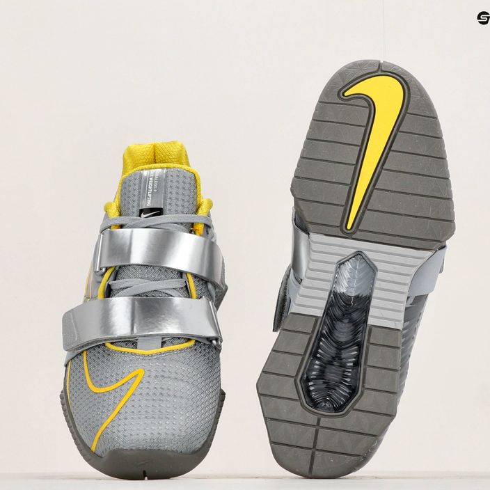 Nike Romaleos 4 scarpe da sollevamento pesi lupo grigio / illuminante / blk met argento 8