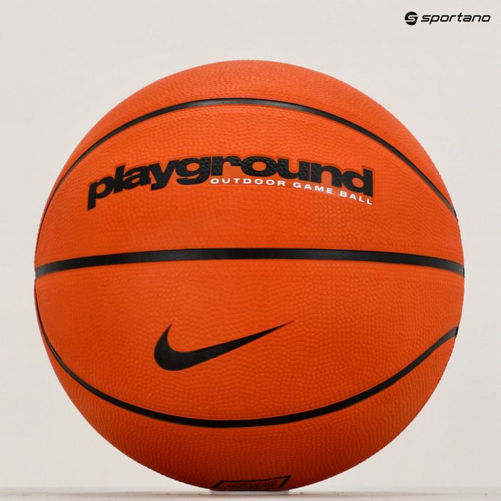 Nike Everyday Playground 8P grafica sgonfiata ambra / nero basket dimensioni 5 5