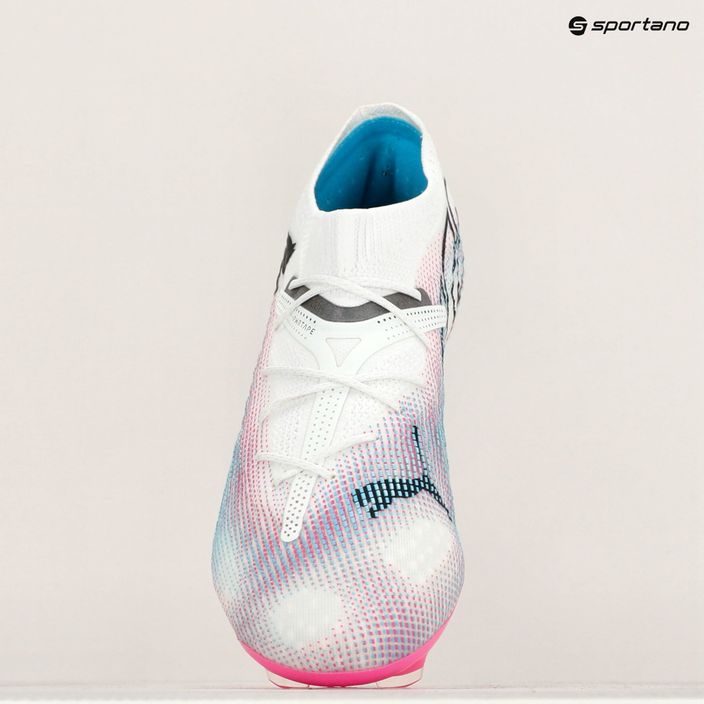 PUMA Future 7 Ultimate Low FG/AG bianco/nero/rosa avvelenata/acqua brillante/nebbia d'argento scarpe da calcio 16