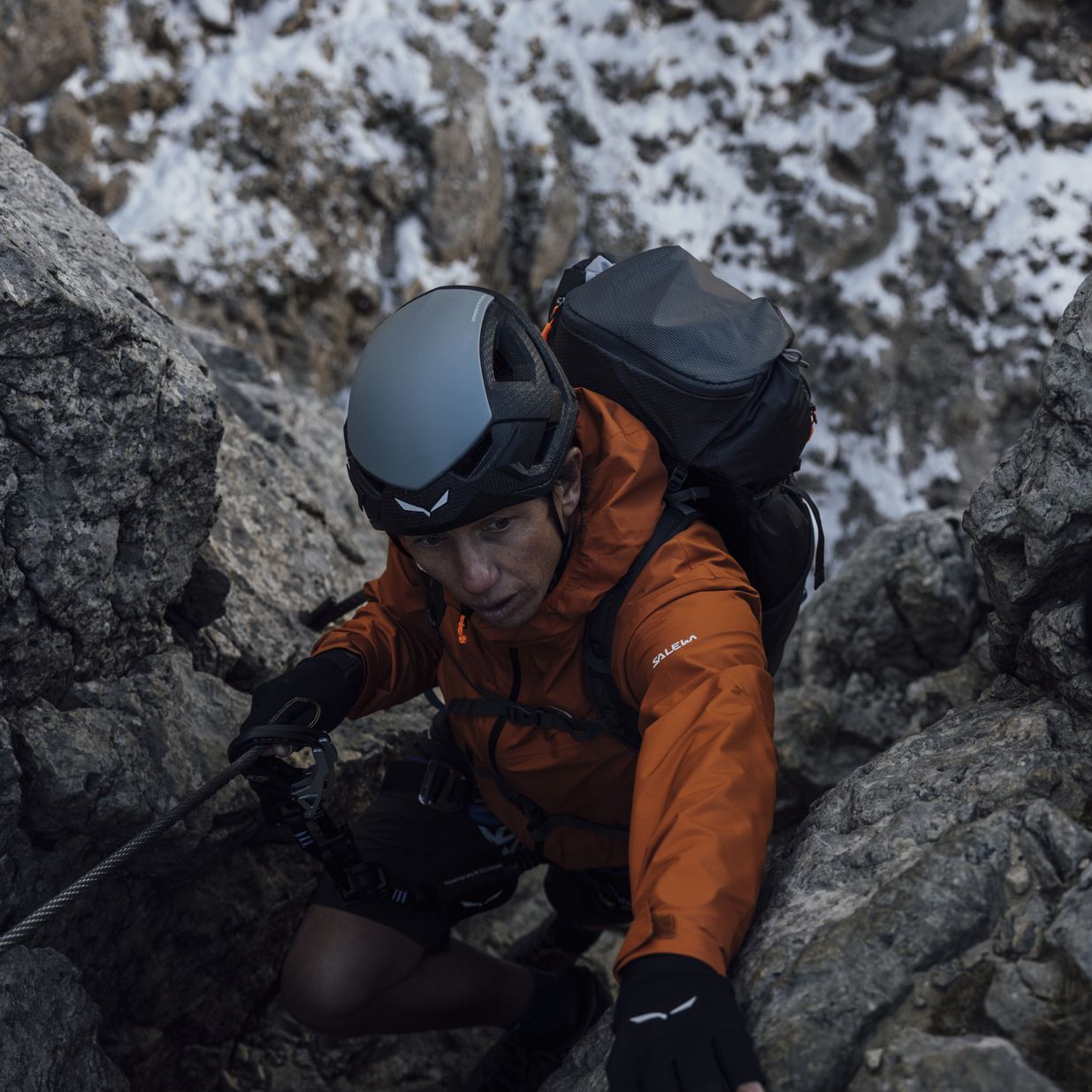 Salewa casco da arrampicata Piuma 3.0 grigio 11