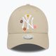 Cappello da baseball New Era Flower 9Forty New York Yankees donna beige chiaro 2