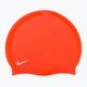 Cuffia da nuoto in silicone solido Nike per bambini, color cremisi