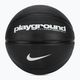 Nike Everyday Playground 8P Graphic sgonfio basket nero / bianco dimensioni 5