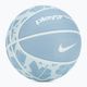 Nike Everyday Playground 8P grafica sgonfia basket celestino blu / bianco dimensioni 6 2