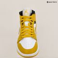 Nike Air Jordan 1 Mid scarpe da donna bianco/nero/zolfo vivo 9