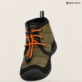 KEEN Howser II Chukka WP stivali da bambino oliva scura/fiamma oro 9