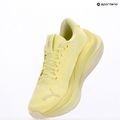 Scarpe da corsa da donna PUMA MagMax Nitro oro luna 9
