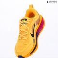 Scarpe da running da uomo Nike Vomero 18 citron pulse/laser orange/blue void 9