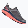 Scarpe da corsa da donna HOKA Challenger ATR 5 grigio antracite/corallo di fusione 7
