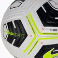 Nike Academy Team bianco / nero / volt dimensioni 3 calcio 3