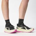 Scarpe da corsa Salomon Ultra Flow donna nero/giallo trasparente/viola rosa 14