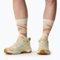 Scarpe da trekking da donna Salomon X Ultra 360 Edge grano/panna/pesca 13