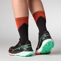 Scarpe da corsa Salomon Thundercross da donna nero/pomodoro rosso/verde elettrico 9