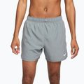 Pantaloncini da uomo Nike Dri-Fit Challenger 7" Slip-Lined grigio fumo/grigio fumo/nero 3