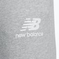 Pantaloni New Balance Essentials Stacked Logo French da uomo di colore grigio sportivo 7