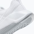 Scarpe da allenamento da donna Nike MC Trainer 3 white/photon dust/metallic platinum 8
