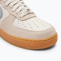 Uomo Nike Air Force 1 '07 Lv8 scarpe beige 7