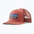 Patagonia P-6 Logo Cappello Trucker rosso ceramica