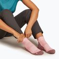 Calzini Icebreaker da donna Merino Hike+ Light Mini blush/summit 3