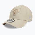 Cappello da baseball New Era Team Outline 9Forty Bulls beige chiaro 3
